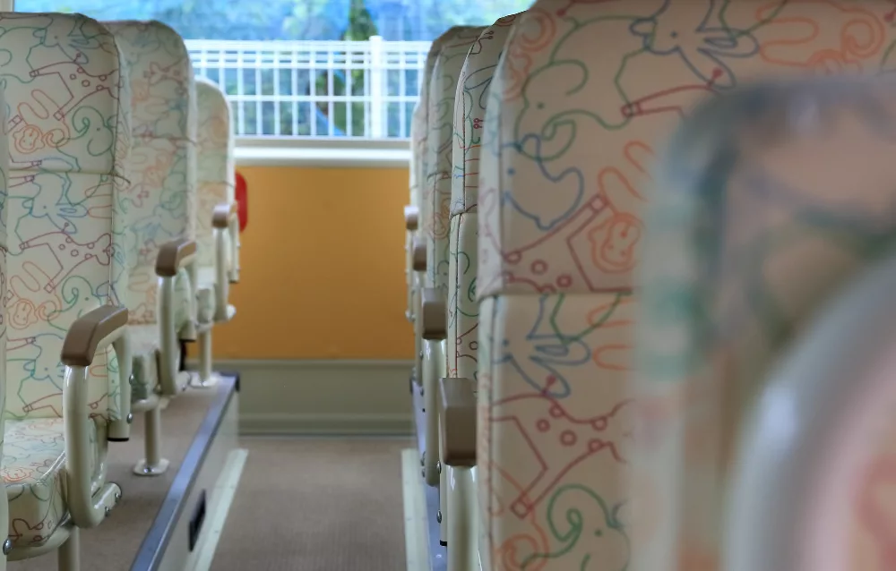 送り迎えのバスや車両にも イメージ画像
